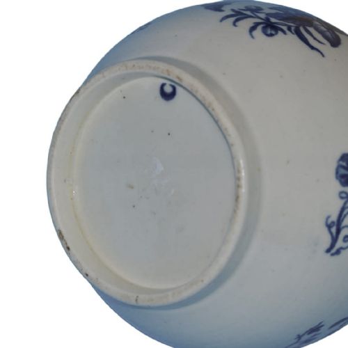 FINE 18TH CENTURY WORCESTER FIRST PERIOD WATER PORCELAIN GUGGLET - ADDITIONAL PHOTO 1