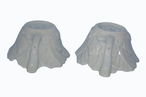 175860 PAIR OF WORCESTER GERANIUM MOULDED BUTTERBOATS - ADDITIONAL PHOTO 2