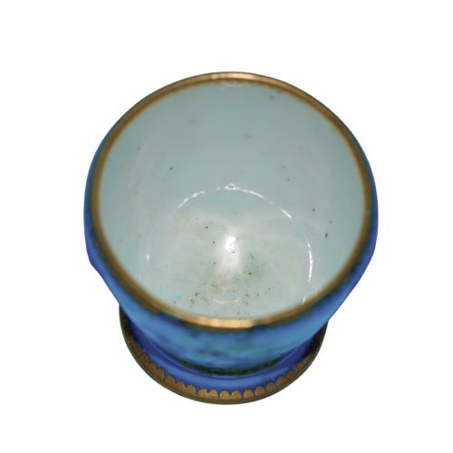 RARE SEVRES 18TH CENTURY PORCELAIN EGG CUP - ADDITIONAL PHOTO 3