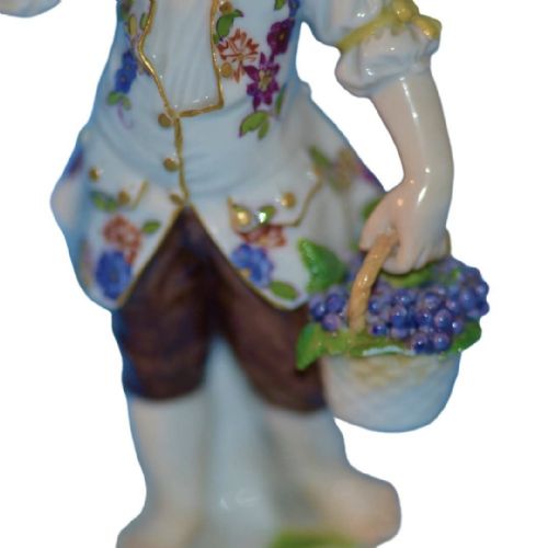 19TH CENTURY MEISSEN PORCELAIN FIGURES GRAPE HARVESTER AND COMPANION - ADDITIONAL PHOTO 3