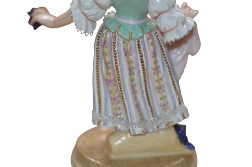 MEISSEN PORCELAIN FIGURE OF A GIRL HOLDING GRAPES - ADDITIONAL PHOTO 9