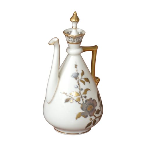 A ROYAL WORCESTER 'OLD IVORY' AESTHETIC MOVEMENT PORCELAIN EWER AND COVER DATED 1884 - ADDITIONAL PHOTO 2
