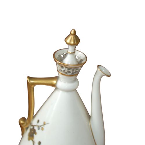A ROYAL WORCESTER 'OLD IVORY' AESTHETIC MOVEMENT PORCELAIN EWER AND COVER DATED 1884 - ADDITIONAL PHOTO 6