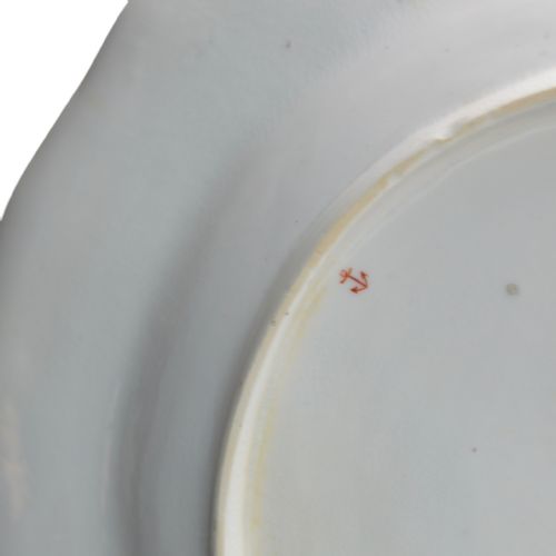 17521776 CHELSEA SHAPED DEEP PLATE DISH PAINTED WITH FLORAL SPRAYS - ADDITIONAL PHOTO 2