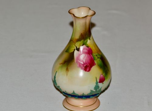 1909 Royal Worcester Hadley Porcelain Vase - Painted with Pink and Yellow Roses