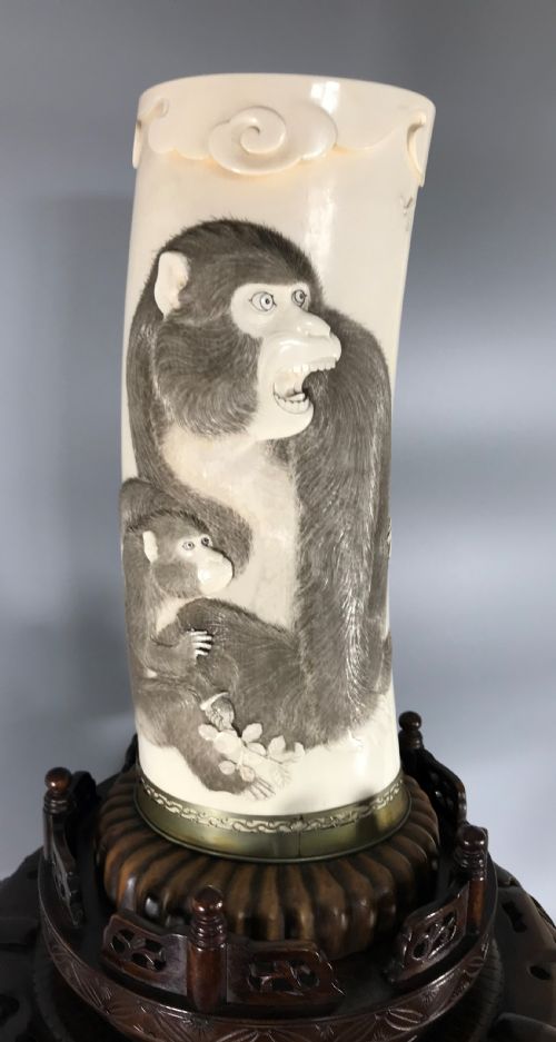 HUGE ANTIQUE JAPANESE IVORY VASE ON STAND - ADDITIONAL PHOTO 7