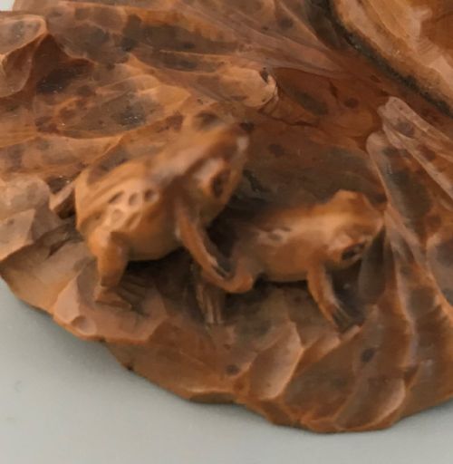 JAPANESE BOXWOOD OKIMONO OF GAMA SENNIN - ADDITIONAL PHOTO 5