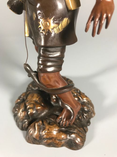 JAPANESE BRONZE OKIMONO OF A FISHERMAN - ADDITIONAL PHOTO 5