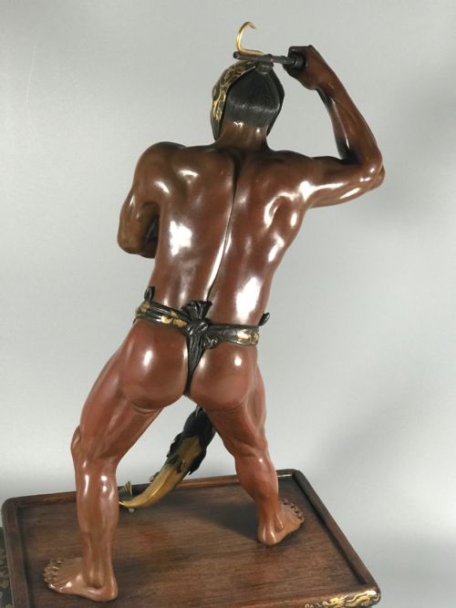 LARGE ANTIQUE JAPANESE BRONZE FIGURE - ADDITIONAL PHOTO 5