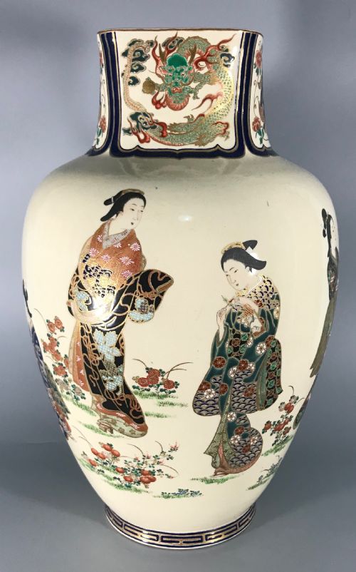HUGE ANTIQUE JAPANESE SATSUMA VASE - ADDITIONAL PHOTO 4