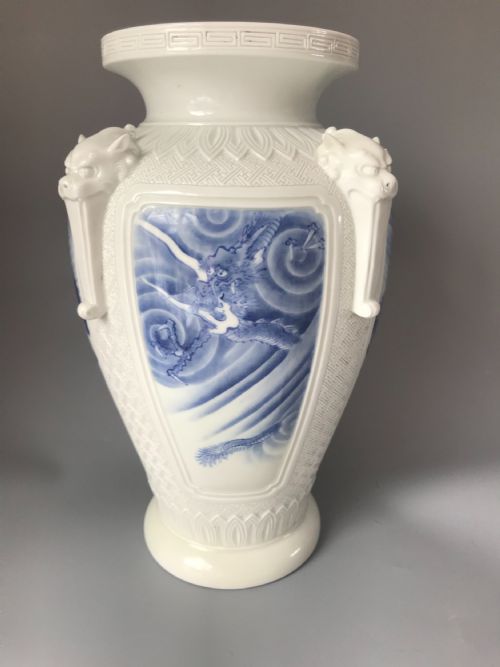 LARGE JAPANESE EXHIBITION QUALITY VASE BY HIRADO - ADDITIONAL PHOTO 4