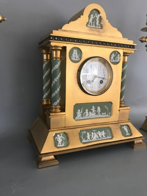 LARGE GILT BRONZE AND WEDGWOOD CLOCKSET - ADDITIONAL PHOTO 2