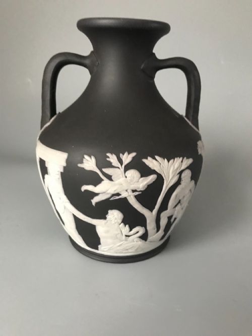 19thc wedgwood portland vase - CATEGORY: ANTIQUE VASES - DATED 1860