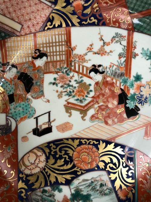 LARGE FINE ANTIQUE JAPANESE IMARI PLATECHARGER - ADDITIONAL PHOTO 1