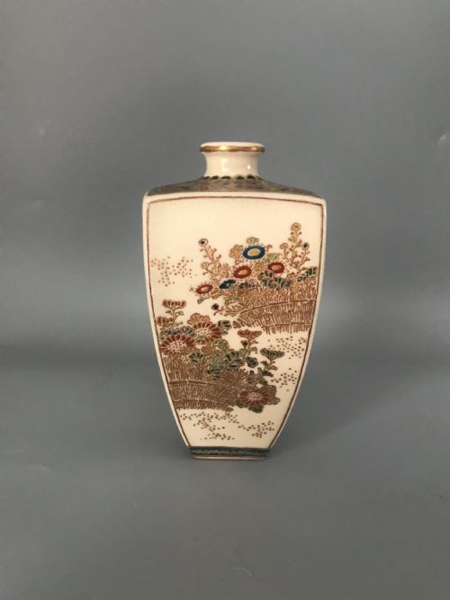 japanese imperial satsuma vase - CATEGORY: ANTIQUE VASES - DATED 1880