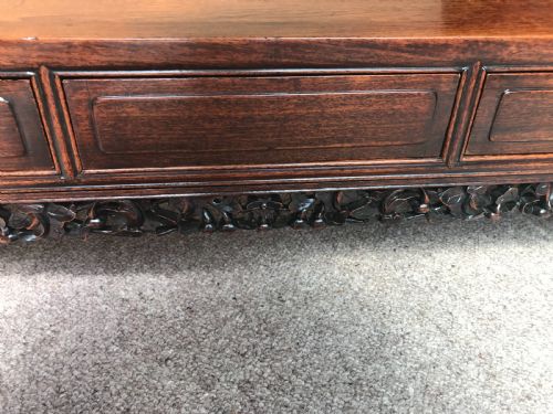 AN UNUSUAL ANTIQUE CHINESE HARDWOOD ALTER TABLE - ADDITIONAL PHOTO 5