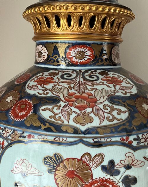 JAPANESE ANTIQUE IMARI VASE OF HUGE SIZE - ADDITIONAL PHOTO 2