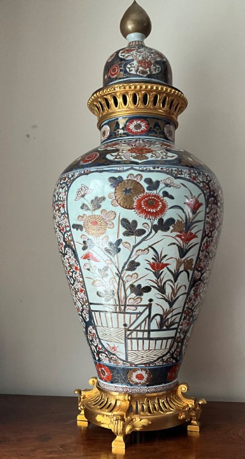 JAPANESE ANTIQUE IMARI VASE OF HUGE SIZE - ADDITIONAL PHOTO 3