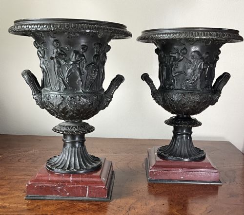 PAIR OF WONDERFUL QUALITY GRAND TOUR BRONZE URNS - ADDITIONAL PHOTO 1