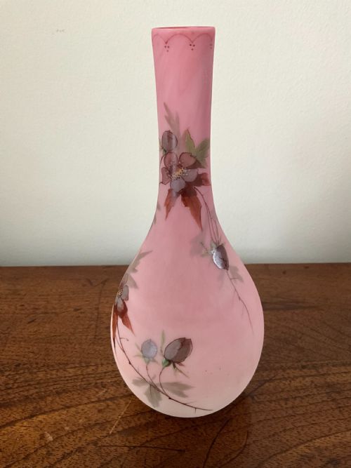 A LARGE WEBBS QUEENSWARE BURMESE DECORATED VASE - ADDITIONAL PHOTO 2