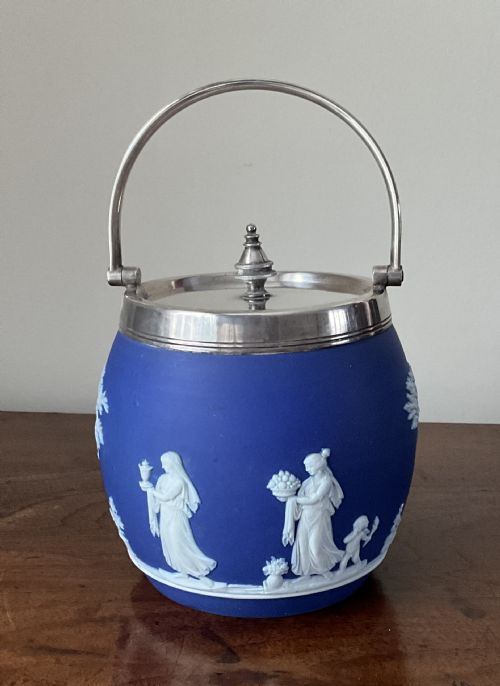 WEDGWOOD JASPERWARE BISCUIT BARREL - ADDITIONAL PHOTO 1