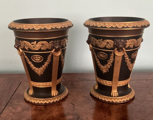 ANTQUE WEDGWOOD BASALTGILT AND BRONZED VASES - ADDITIONAL PHOTO 1