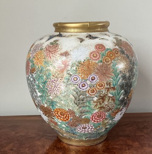 japanese satsuma vase by ryozan - CATEGORY: ANTIQUE VASES - DATED 1890
