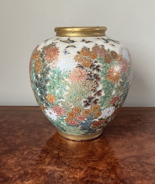 JAPANESE SATSUMA VASE BY RYOZAN - ADDITIONAL PHOTO 1