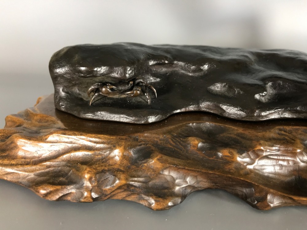 JAPANESE BRONZE OF BOY CRAB FISHING View II