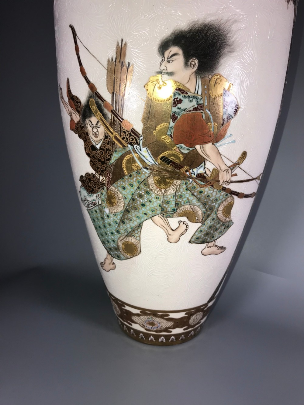 LARGE IMPRESSIVE JAPANESE KINKOZAN SATSUMA VASE  View VI