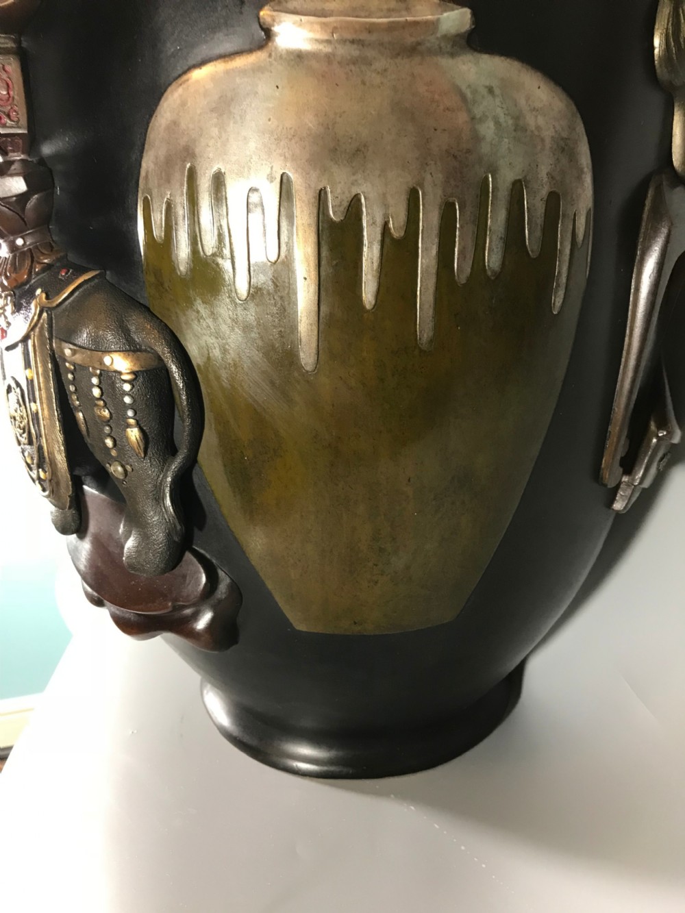 MASSIVE JAPANESE BRONZE VASE  View III