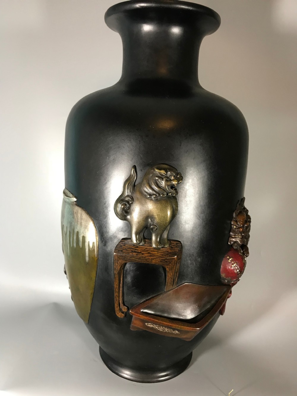 MASSIVE JAPANESE BRONZE VASE  View VI