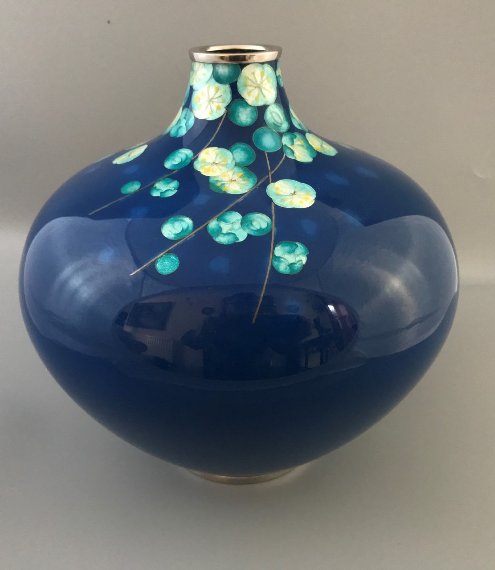 JAPANESE CLOISONNE VASE by TAMURA. View XII