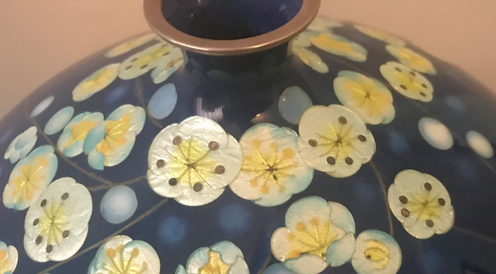 JAPANESE CLOISONNE VASE BY TAMURA View II