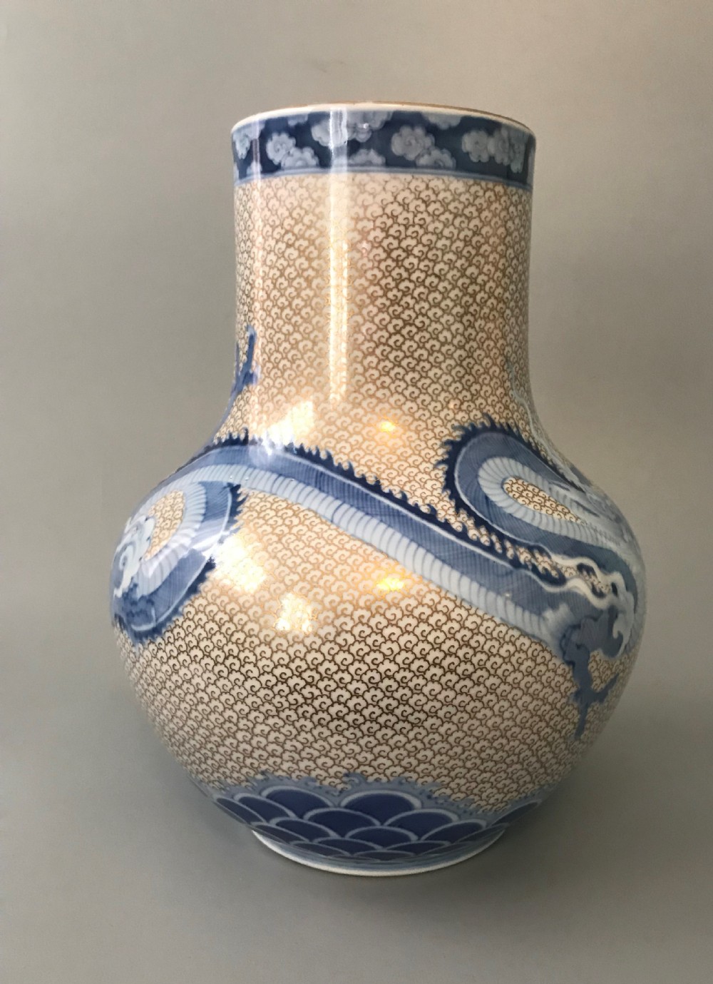 LARGE JAPANESE VASE by FUKAGAWA . View II