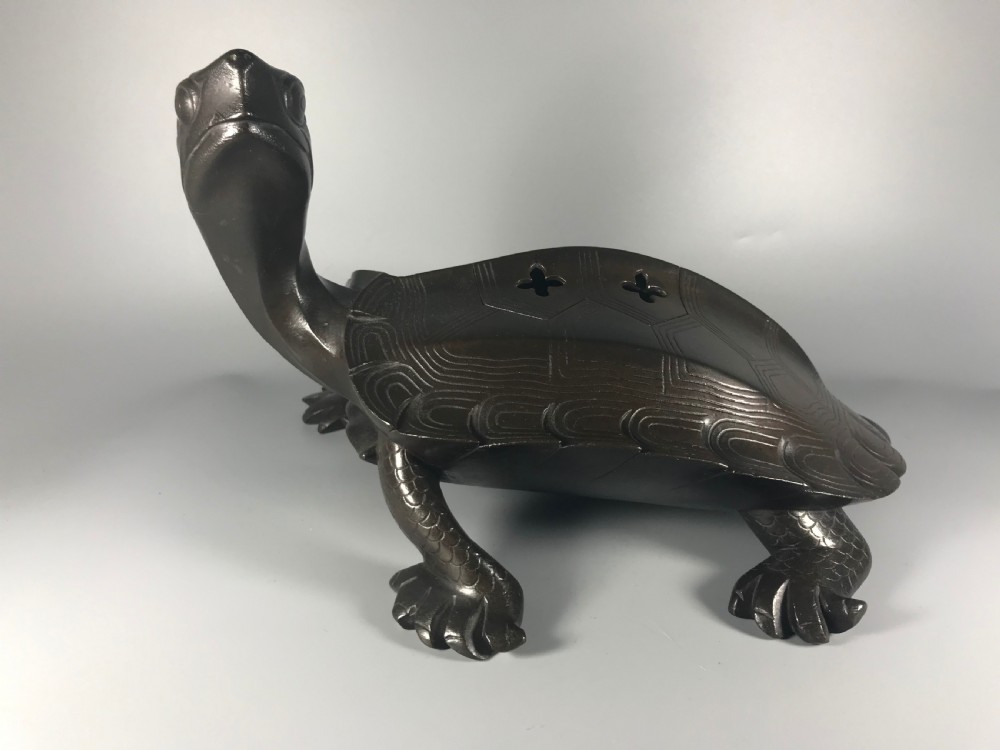 LARGE JAPANESE MEIJI PERIOD BRONZE KORO.