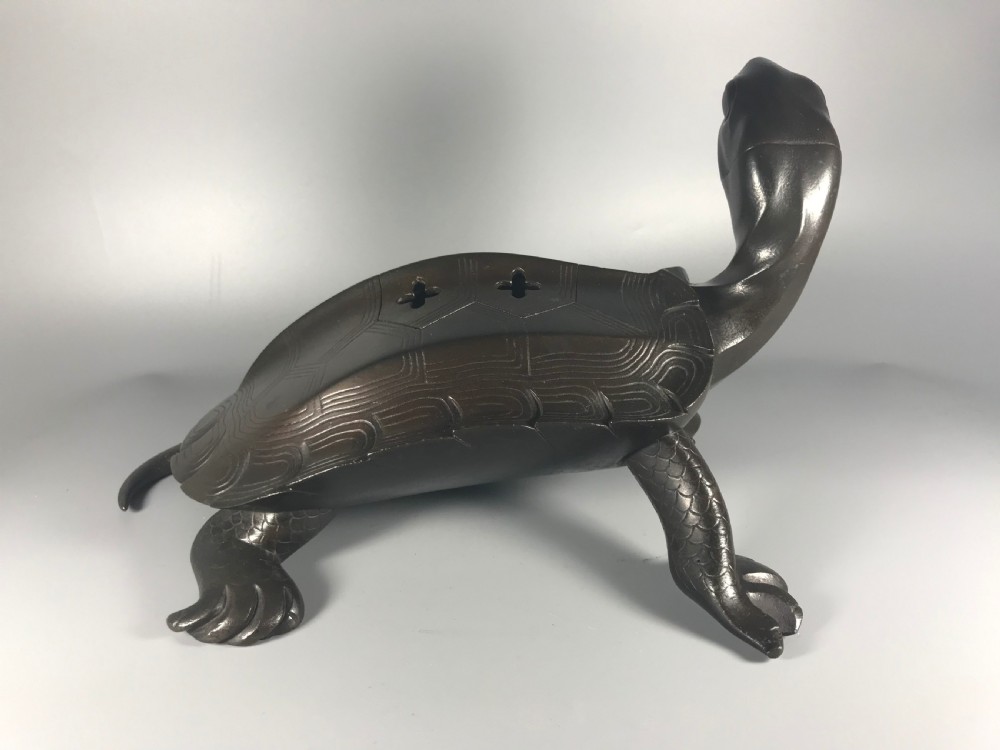 LARGE JAPANESE MEIJI PERIOD BRONZE KORO. View IV