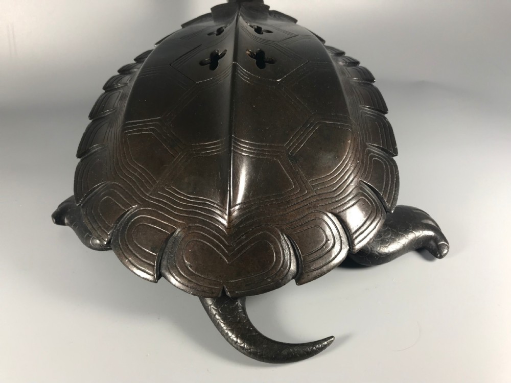LARGE JAPANESE MEIJI PERIOD BRONZE KORO. View V
