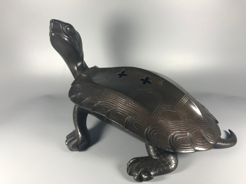 LARGE JAPANESE MEIJI PERIOD BRONZE KORO. View VI