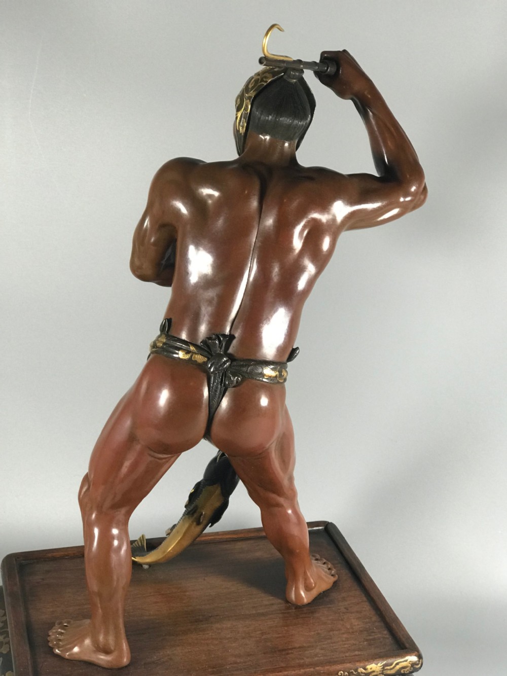 LARGE ANTIQUE JAPANESE BRONZE FIGURE View VI