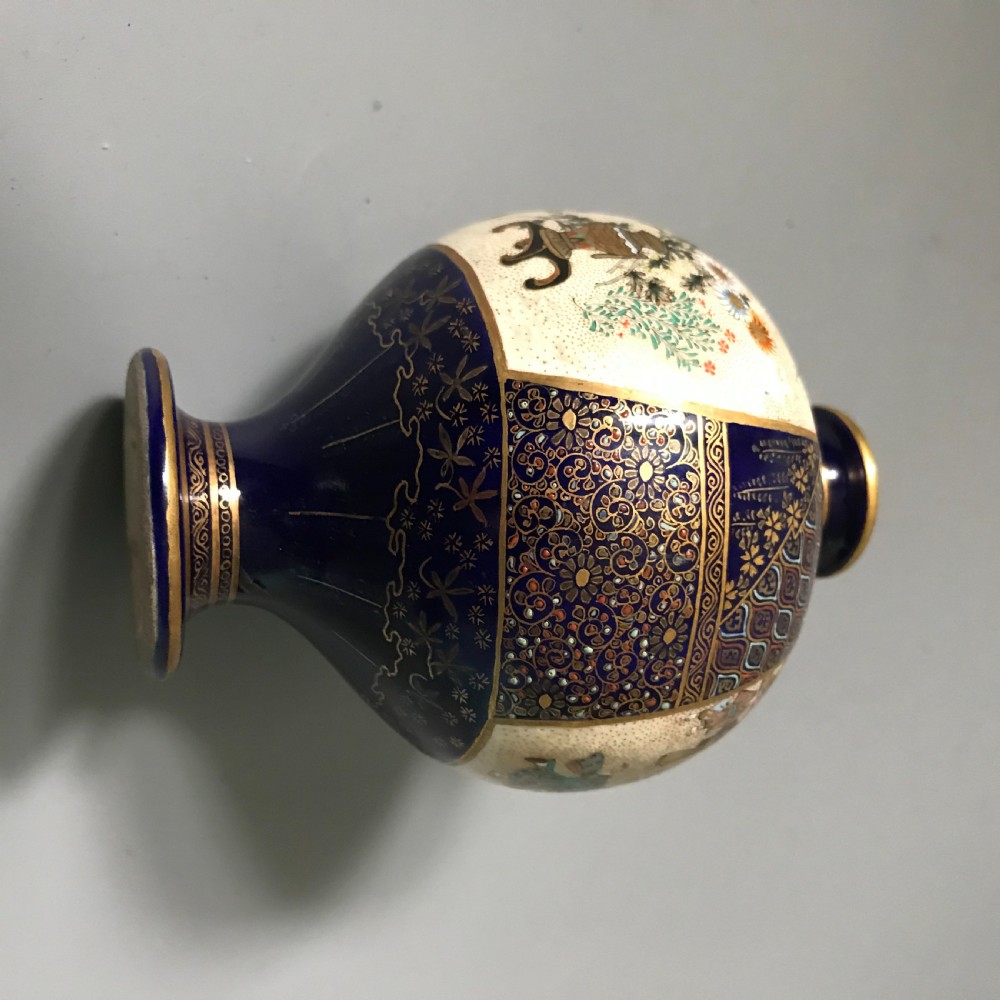 Japanese Satsuma vase by KINKOZAN. View III