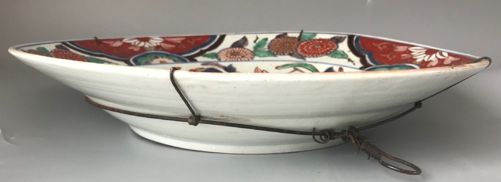Large Japanese Imari charger Circa 1690 . View III