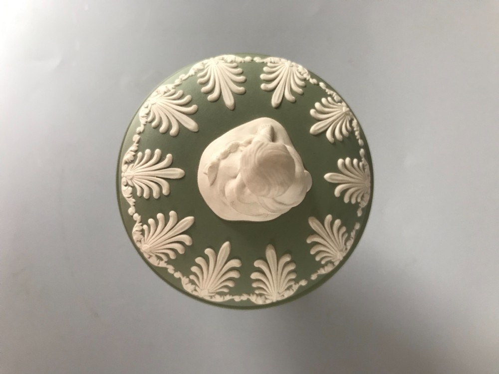 ANTIQUE WEDGWOOD VASE . View V