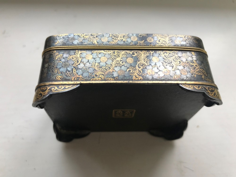 FINE JAPANESE IRON BOX by OKUNO CO. View V