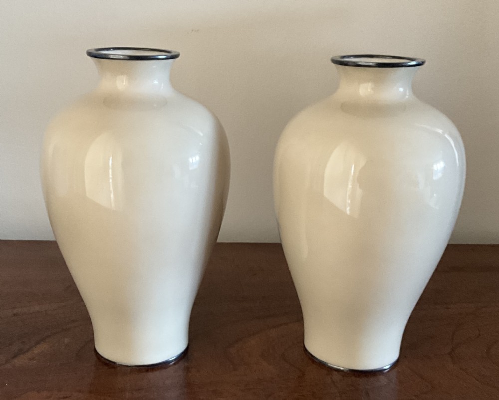 Stunning pair Japanese cloisonne vases by ANDO. View IV