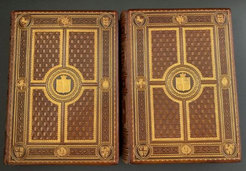 2 BOOK 1ST EDITION IN STUNNING BINDINGS THOMAS ARCHER'S PICTURES AND ROYAL PORTRAITS WITH 69 PLATES - ADDITIONAL PHOTO 2