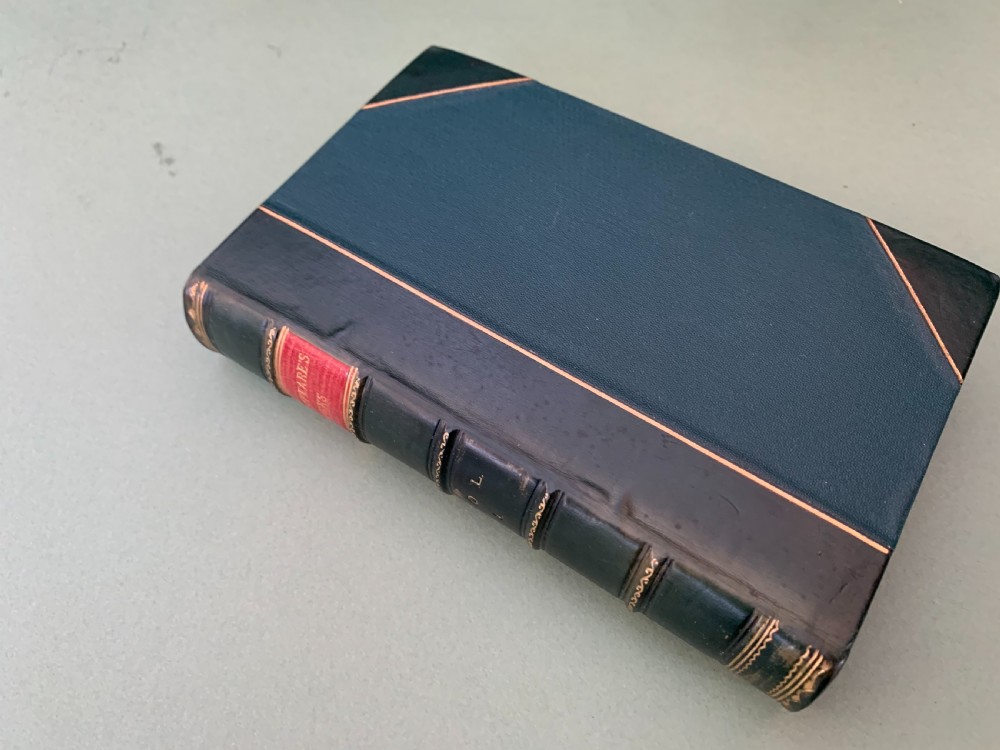 Handsomely bound 10 book set of The Dramatic Works of William Shakespeare dated 1892 View IV