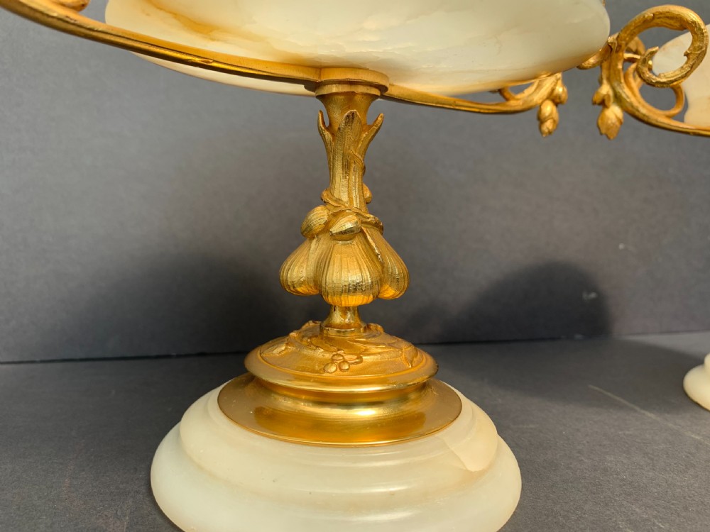 Fine pair of French gilt bronze and onyx tazzas circa 1880 View IV