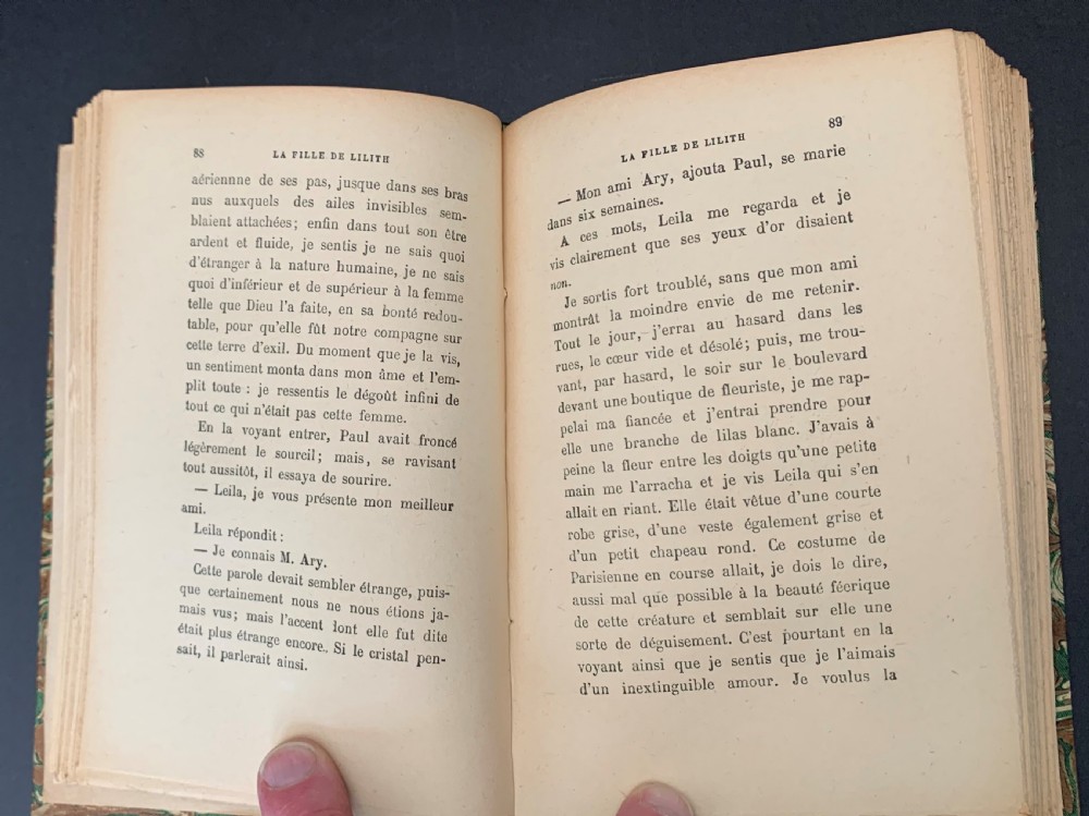 31 attractively bound books in French text by Nobel prize winning author Anatole France circa 1920 View VIII