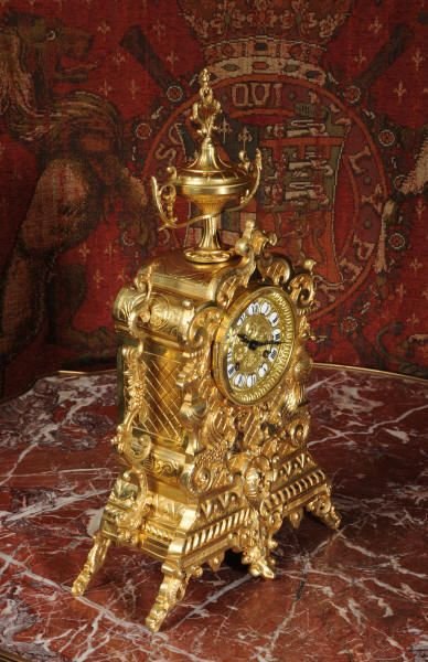 fig 1. Antique French Gilt Brass Mantle Clock